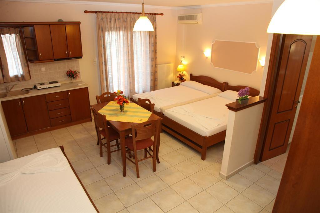 Vasiliki Apartments Platamonas Exterior photo